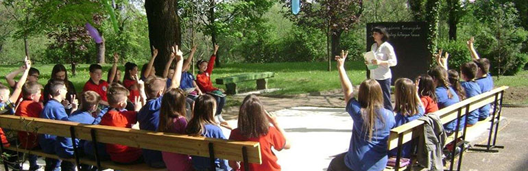 4. a „otvorio” učionicu na otvorenom