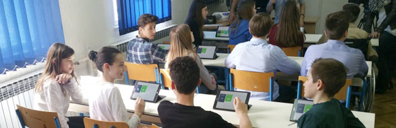 Loša edukacija, oprema i elektronički priručnici...