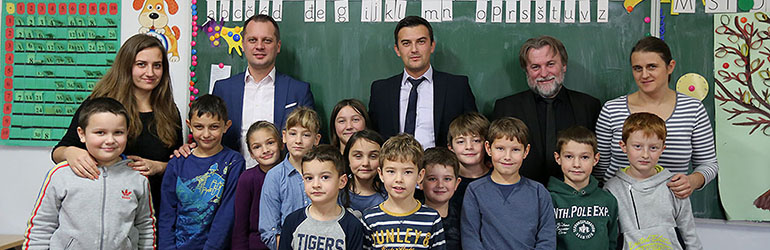 Pjesmom o sv. Nikoli dočekali župana