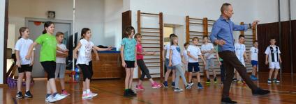Školski portal: U školama Pećine i Podmurvice tečajevi plesa za mališane