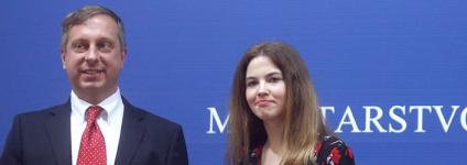 Školski portal: Nagrada Soljačić uručena učenici Ivi Madunić